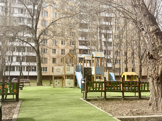 Продам двухкомнатную (2-комн.) квартиру, Липецкая ул, 12к2, Москва г