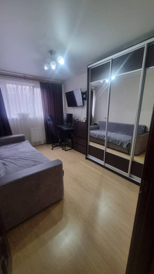 Продам трехкомнатную (3-комн.) квартиру, Наличная ул, 49А, Санкт-Петербург г