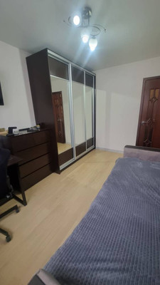 Продам трехкомнатную (3-комн.) квартиру, Наличная ул, 49А, Санкт-Петербург г