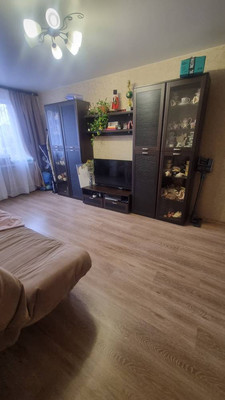 Продам трехкомнатную (3-комн.) квартиру, Наличная ул, 49А, Санкт-Петербург г