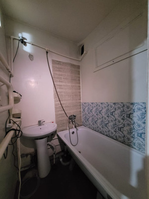 Продам двухкомнатную (2-комн.) квартиру, Угнич ул, 9, Баксан г