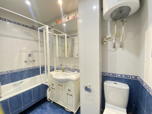 Продам трехкомнатную (3-комн.) квартиру, Еременко ул, 58/2, Ростов-на-Дону г