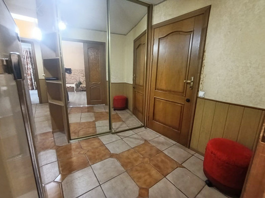 Сдам трехкомнатную (3-комн.) квартиру, Космонавта Волкова ул, 31к1, Москва г