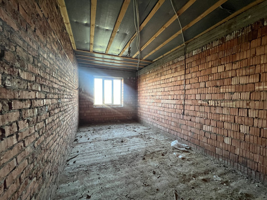 Продам двухкомнатную (2-комн.) квартиру, Октябрьская ул, 72к6, Урвань с