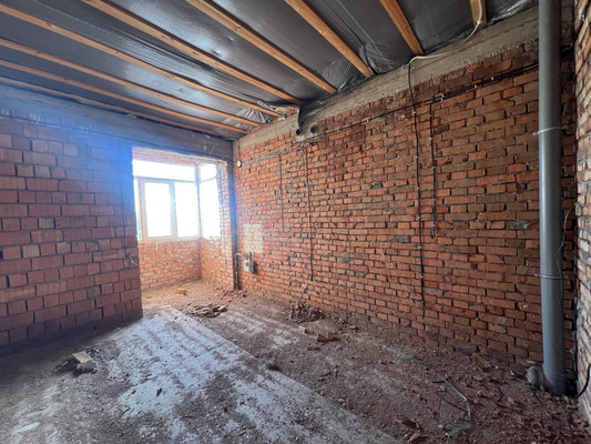 Продам двухкомнатную (2-комн.) квартиру, Октябрьская ул, 72к6, Урвань с