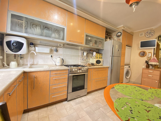 Продам трехкомнатную (3-комн.) квартиру, Еременко ул, 58/2, Ростов-на-Дону г