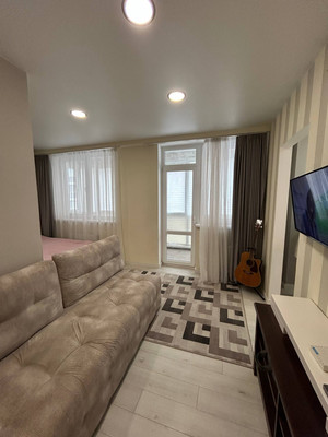 Продам однокомнатную (1-комн.) квартиру, Старозенитная ул, 5, Симферополь г