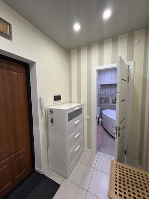 Продам однокомнатную (1-комн.) квартиру, Старозенитная ул, 5, Симферополь г