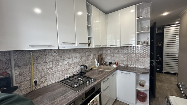 Продам однокомнатную (1-комн.) квартиру, Миллера Ж.А. ул, 58, Симферополь г