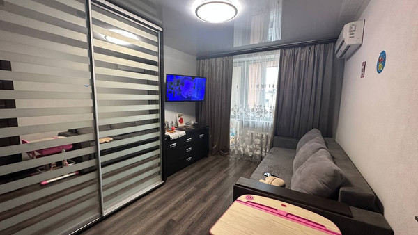 Продам однокомнатную (1-комн.) квартиру, Миллера Ж.А. ул, 58, Симферополь г