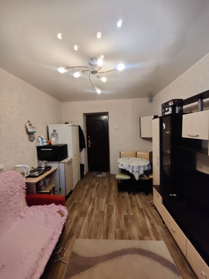 Продам комнату в 5-комн. квартире, Ударников пр-кт, 18, Санкт-Петербург г