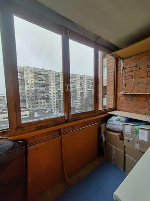 Продам комнату в 5-комн. квартире, Ударников пр-кт, 18, Санкт-Петербург г