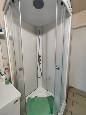 Продам комнату в 5-комн. квартире, Ударников пр-кт, 18, Санкт-Петербург г