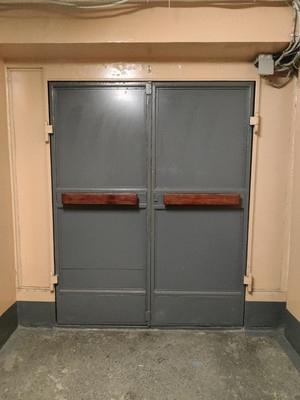 Продам комнату в 5-комн. квартире, Ударников пр-кт, 18, Санкт-Петербург г