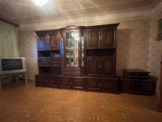 Продам трехкомнатную (3-комн.) квартиру, Западный мкр, 2, Октябрьский рп