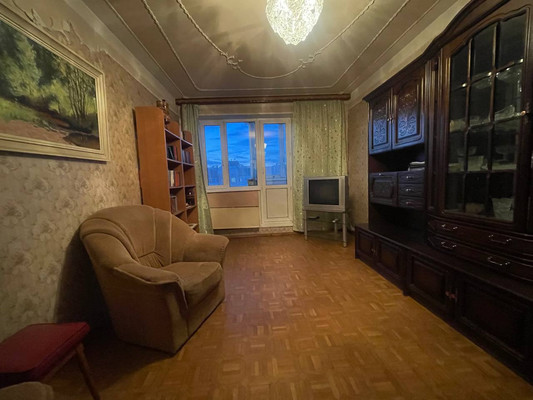 Продам трехкомнатную (3-комн.) квартиру, Западный мкр, 2, Октябрьский рп