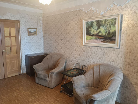 Продам трехкомнатную (3-комн.) квартиру, Западный мкр, 2, Октябрьский рп