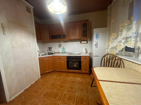 Продам трехкомнатную (3-комн.) квартиру, Западный мкр, 2, Октябрьский рп