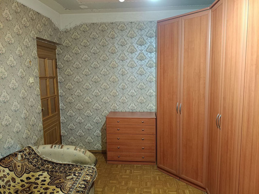 Продам трехкомнатную (3-комн.) квартиру, Западный мкр, 2, Октябрьский рп