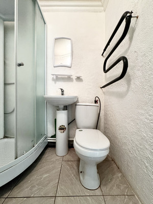 Продам двухкомнатную (2-комн.) квартиру, Белорусская ул, 40, Брянск г