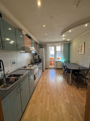 Сдам трехкомнатную (3-комн.) квартиру, Рашетова ул, 6, Санкт-Петербург г