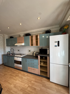 Сдам трехкомнатную (3-комн.) квартиру, Рашетова ул, 6, Санкт-Петербург г