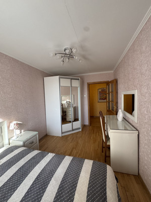 Сдам трехкомнатную (3-комн.) квартиру, Рашетова ул, 6, Санкт-Петербург г