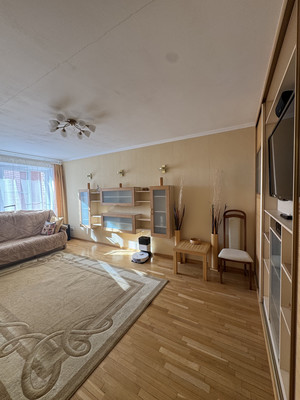 Сдам трехкомнатную (3-комн.) квартиру, Рашетова ул, 6, Санкт-Петербург г