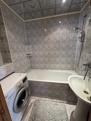 Сдам трехкомнатную (3-комн.) квартиру, Рашетова ул, 6, Санкт-Петербург г