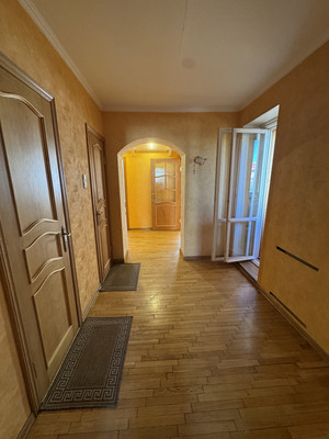 Сдам трехкомнатную (3-комн.) квартиру, Рашетова ул, 6, Санкт-Петербург г