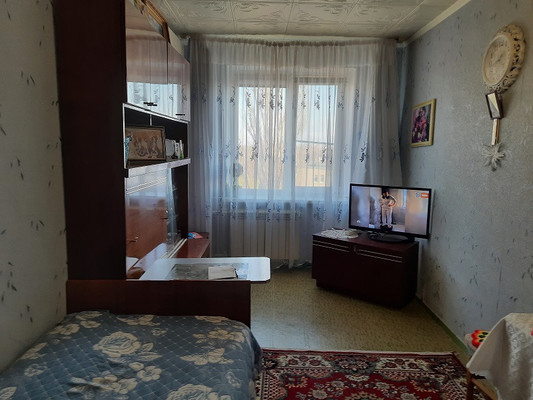 Продам двухкомнатную (2-комн.) квартиру, Октябрьская ул, 112, Батайск г