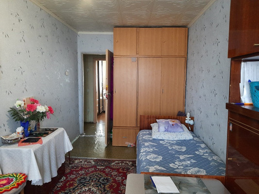 Продам двухкомнатную (2-комн.) квартиру, Октябрьская ул, 112, Батайск г