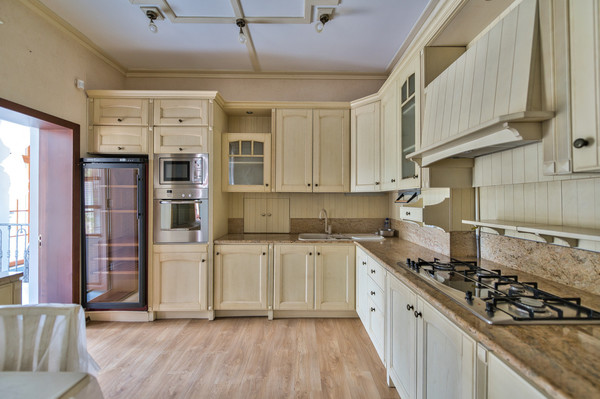 Продам дом, 30 лет Октября ул, Жаворонки с, 0 км от города