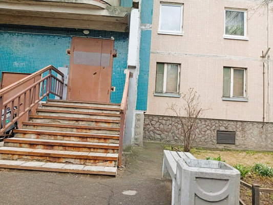 Продам трехкомнатную (3-комн.) квартиру, Стародеревенская ул, 20к2, Санкт-Петербург г