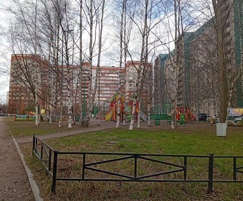Продам трехкомнатную (3-комн.) квартиру, Стародеревенская ул, 20к2, Санкт-Петербург г