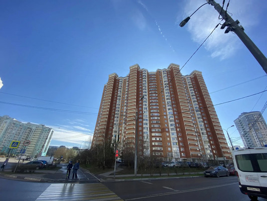 Продам двухкомнатную (2-комн.) квартиру, Красногорский б-р, 10, Красногорск г