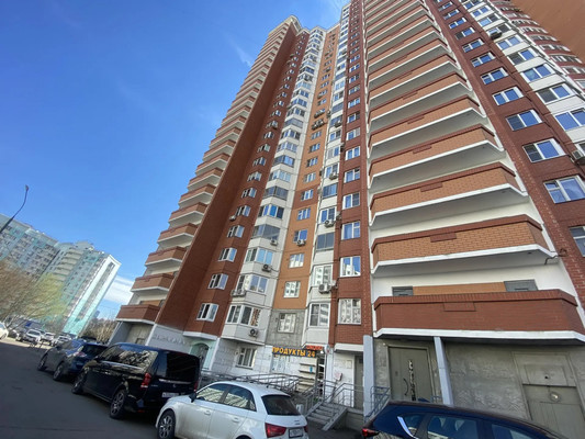 Продам двухкомнатную (2-комн.) квартиру, Красногорский б-р, 10, Красногорск г