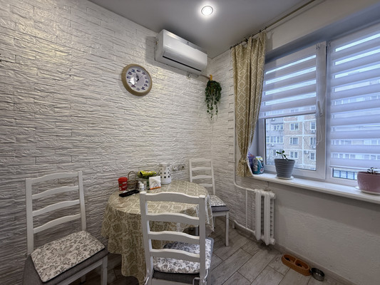 Продам двухкомнатную (2-комн.) квартиру, Героев Десантников ул, 32, Новороссийск г