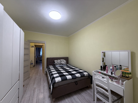 Продам двухкомнатную (2-комн.) квартиру, Героев Десантников ул, 32, Новороссийск г