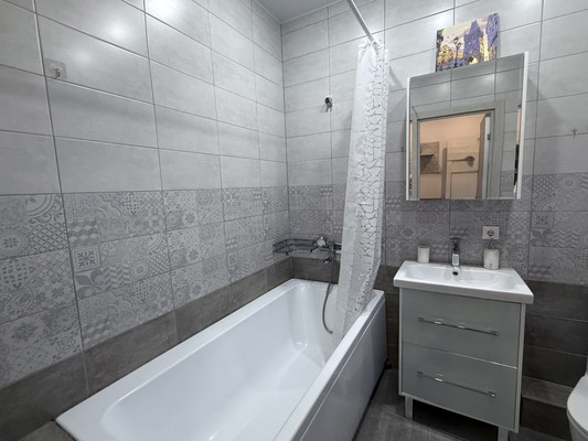 Продам однокомнатную (1-комн.) квартиру, Дзержинского пр-кт, 231, Новороссийск г