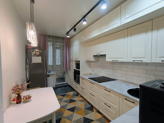 Продам двухкомнатную (2-комн.) квартиру, Новая ул, 11а, Знаменский п