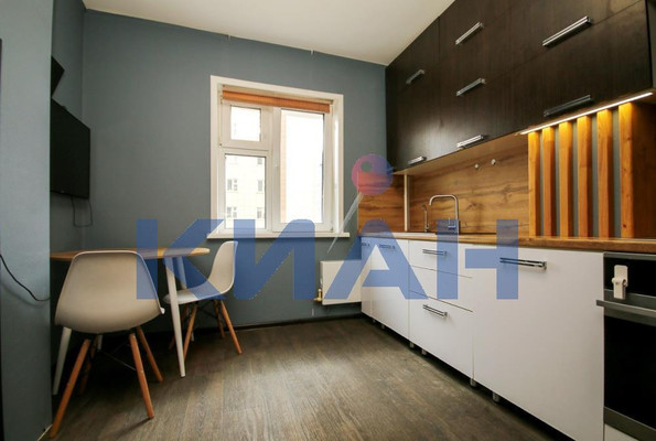 Продам трехкомнатную (3-комн.) квартиру, Норильская ул, 8г, Красноярск г