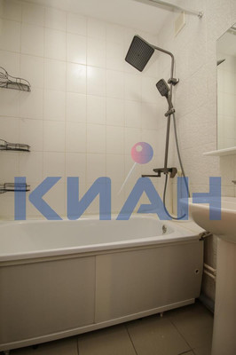Продам трехкомнатную (3-комн.) квартиру, Норильская ул, 8г, Красноярск г