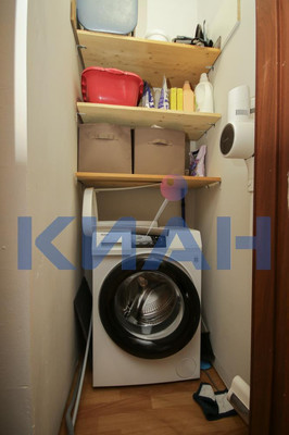 Продам трехкомнатную (3-комн.) квартиру, Норильская ул, 8г, Красноярск г