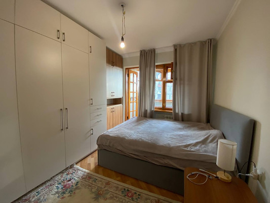 Продам трехкомнатную (3-комн.) квартиру, Бела Куна ул, 5, Симферополь г