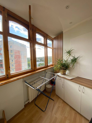 Продам трехкомнатную (3-комн.) квартиру, Бела Куна ул, 5, Симферополь г