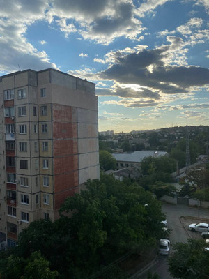 Продам трехкомнатную (3-комн.) квартиру, Бела Куна ул, 5, Симферополь г