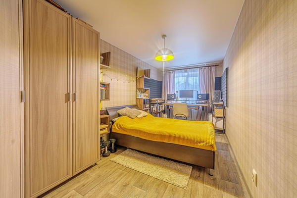Продам трехкомнатную (3-комн.) квартиру, Карла Маркса ул, 12, Пенза г