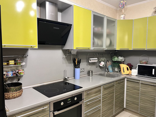 Продам двухкомнатную (2-комн.) квартиру, Дзержинского пр-кт, 192, Новороссийск г