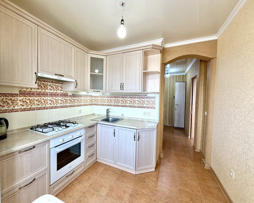 Продам двухкомнатную (2-комн.) квартиру, Бумажников пр-кт, 13Б, Астрахань г